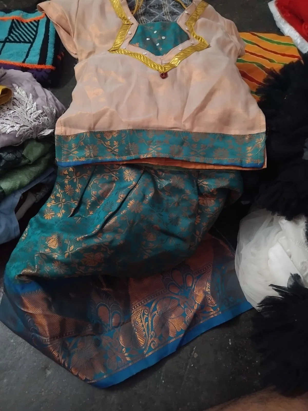 Clothes — photo 2