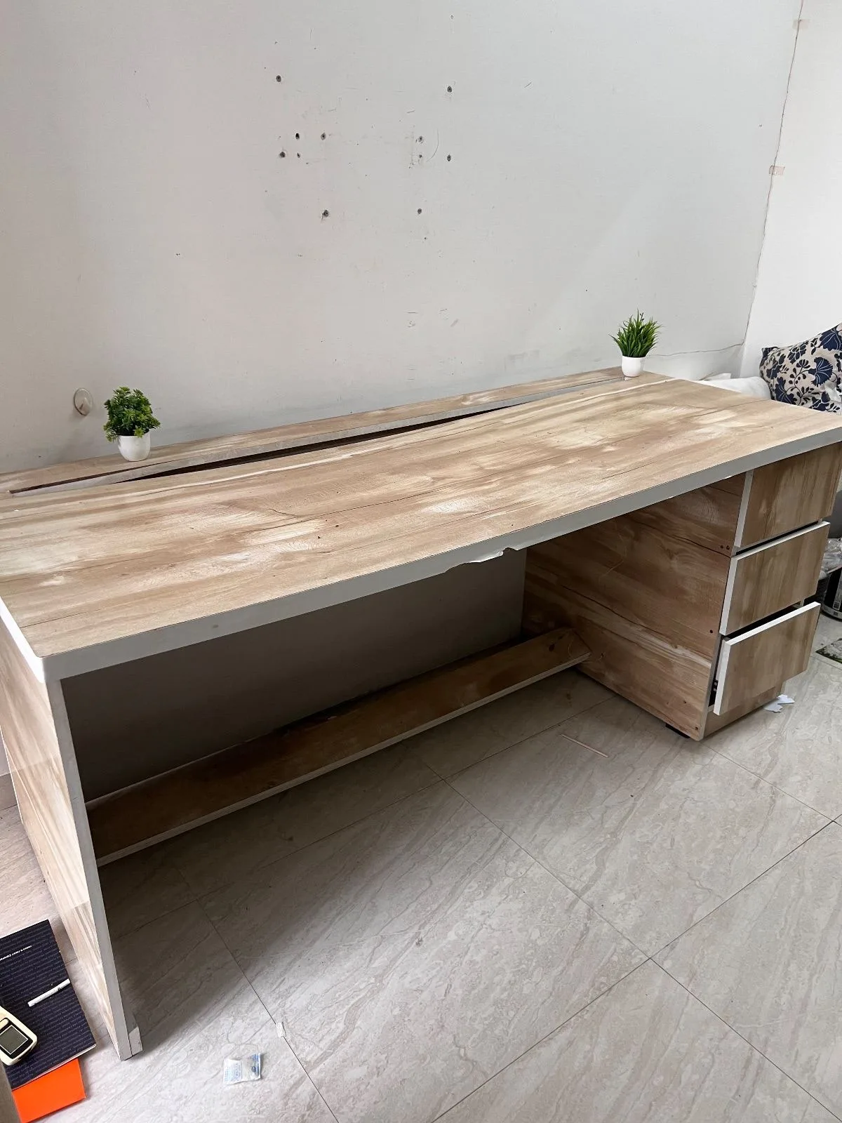 8 foot table — Majiwada ,thane