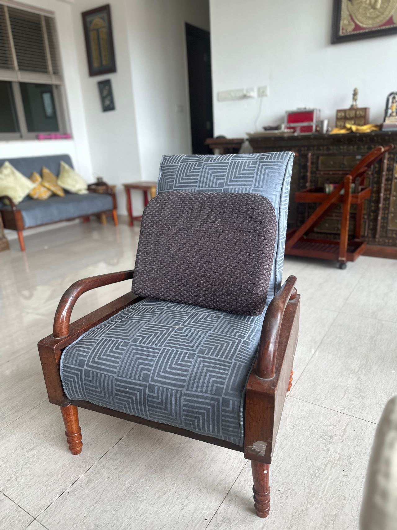 2 single sofa — photo 1