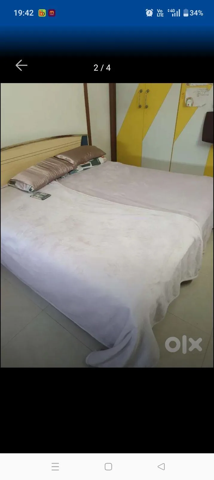 2 Single mattresses in decent condition — goods generic donation in Mumbai — photo 1