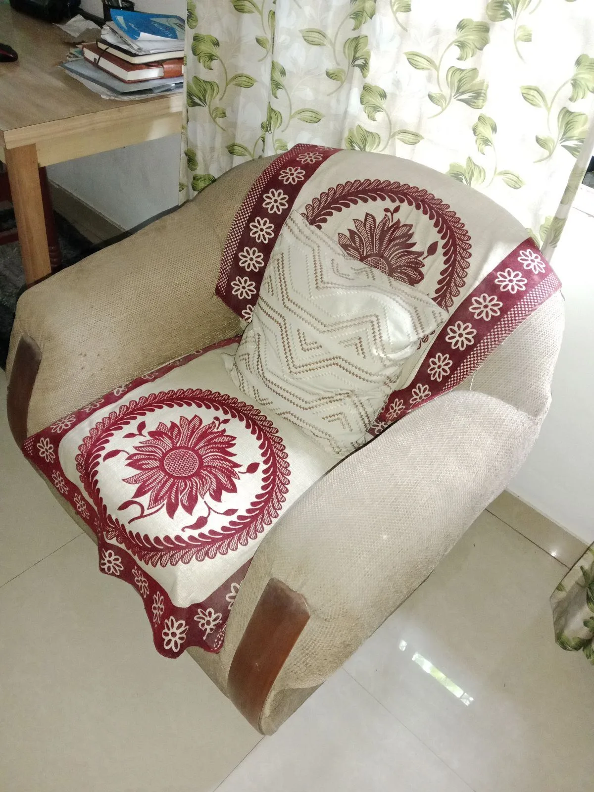2 single seat sofa — photo 2