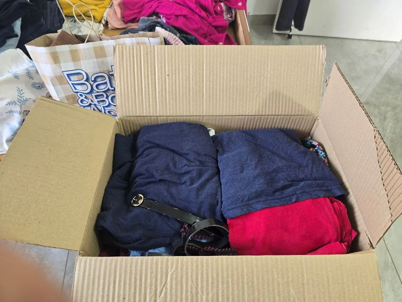 Used Clothes — photo 2