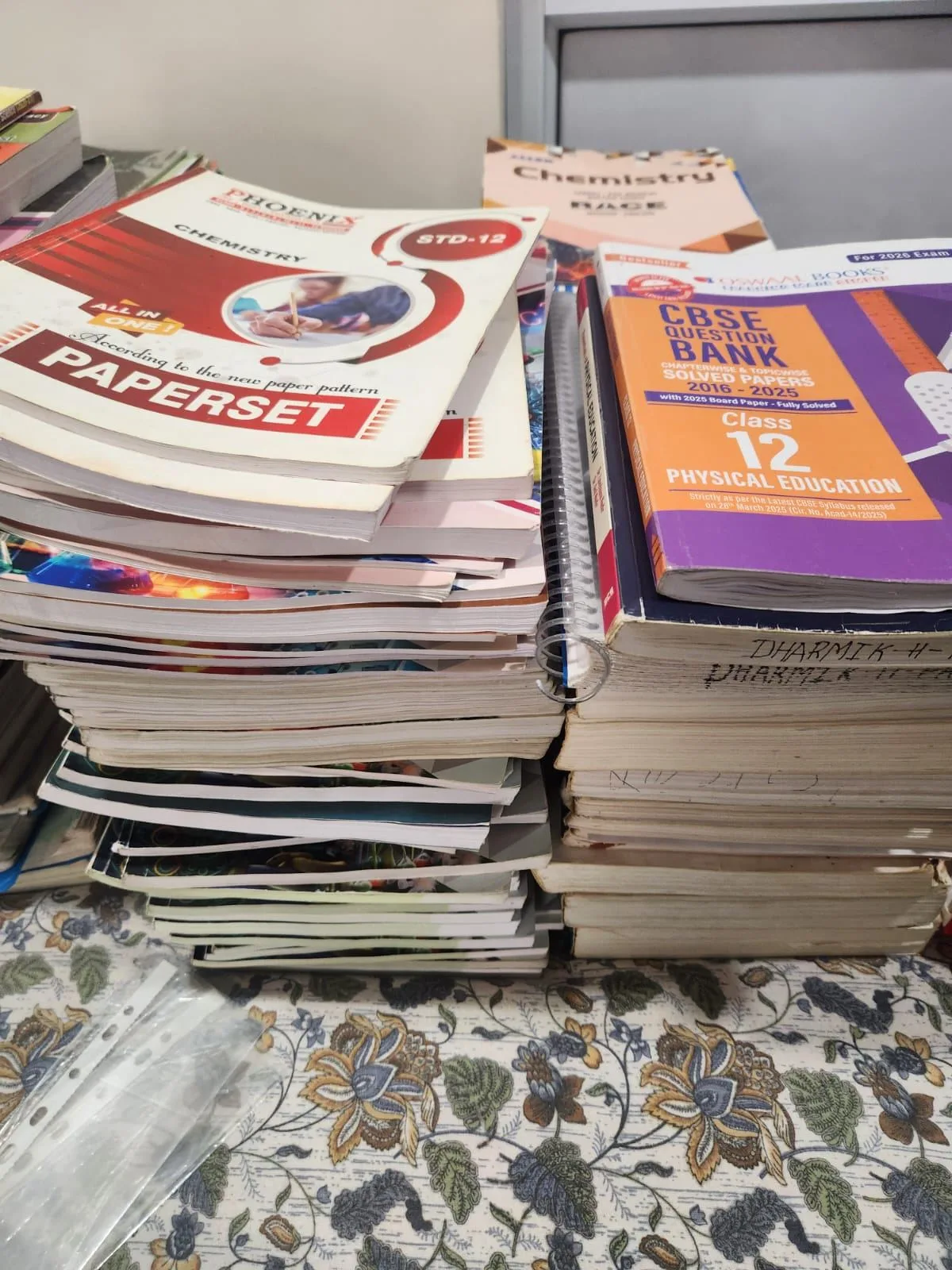 old books for class 11 and 12 and neet preparation material — Vadodara
