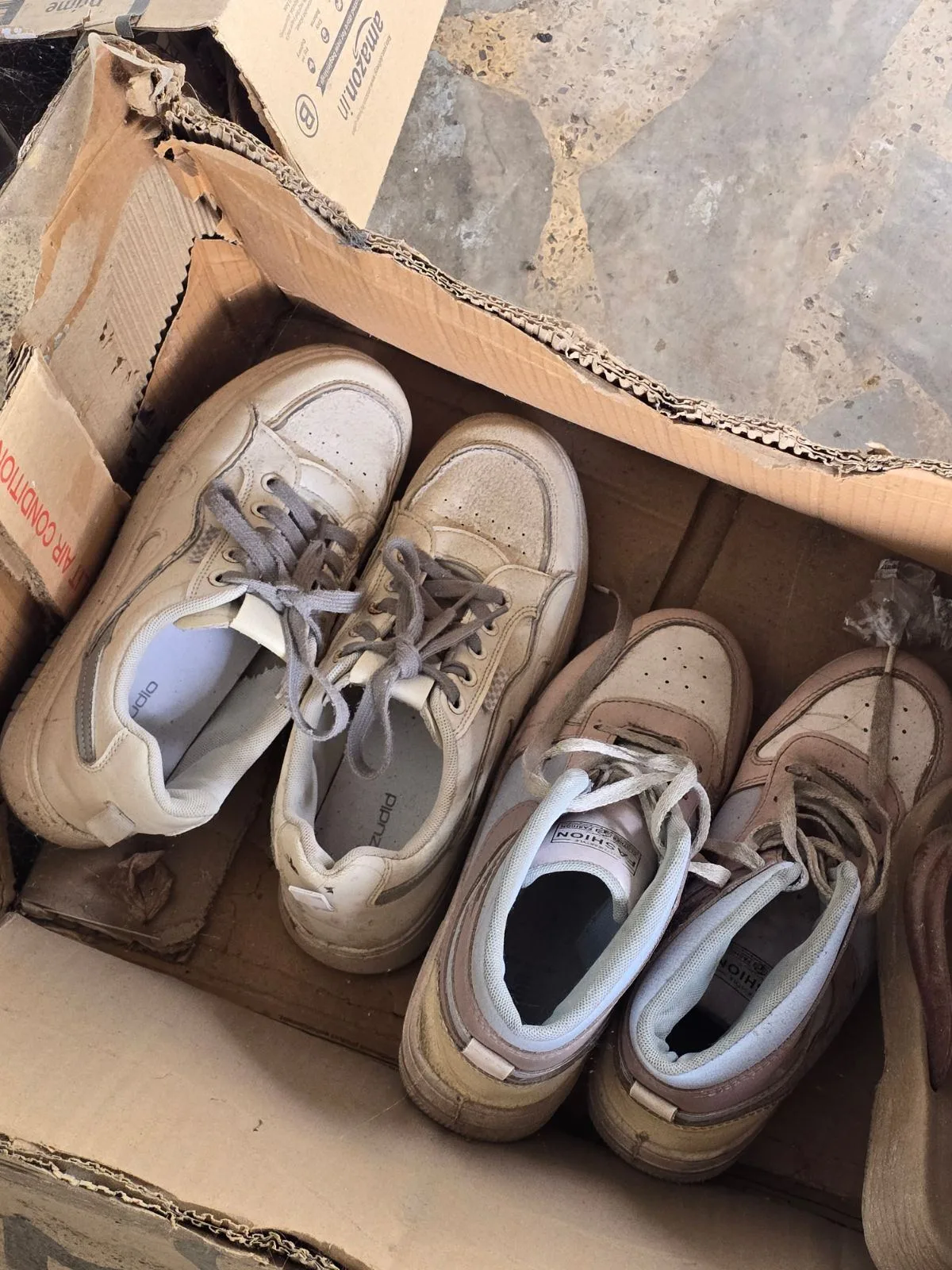 Clothes and shoes — photo 2