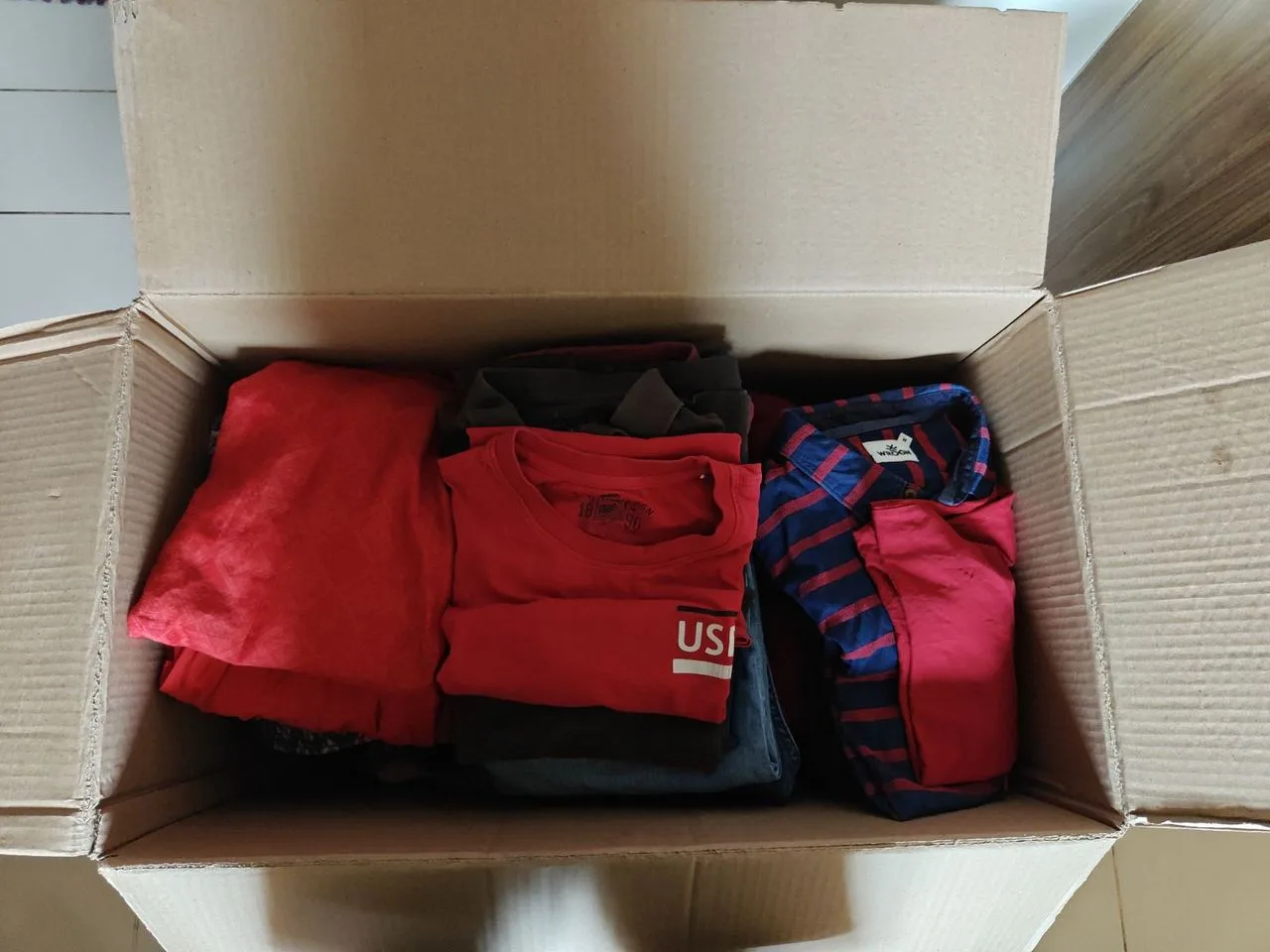 Full cartoon old clothes more than 60 items — Bangalore