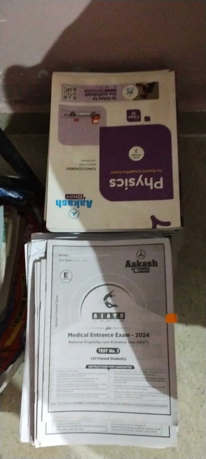 Books and study material — photo 2