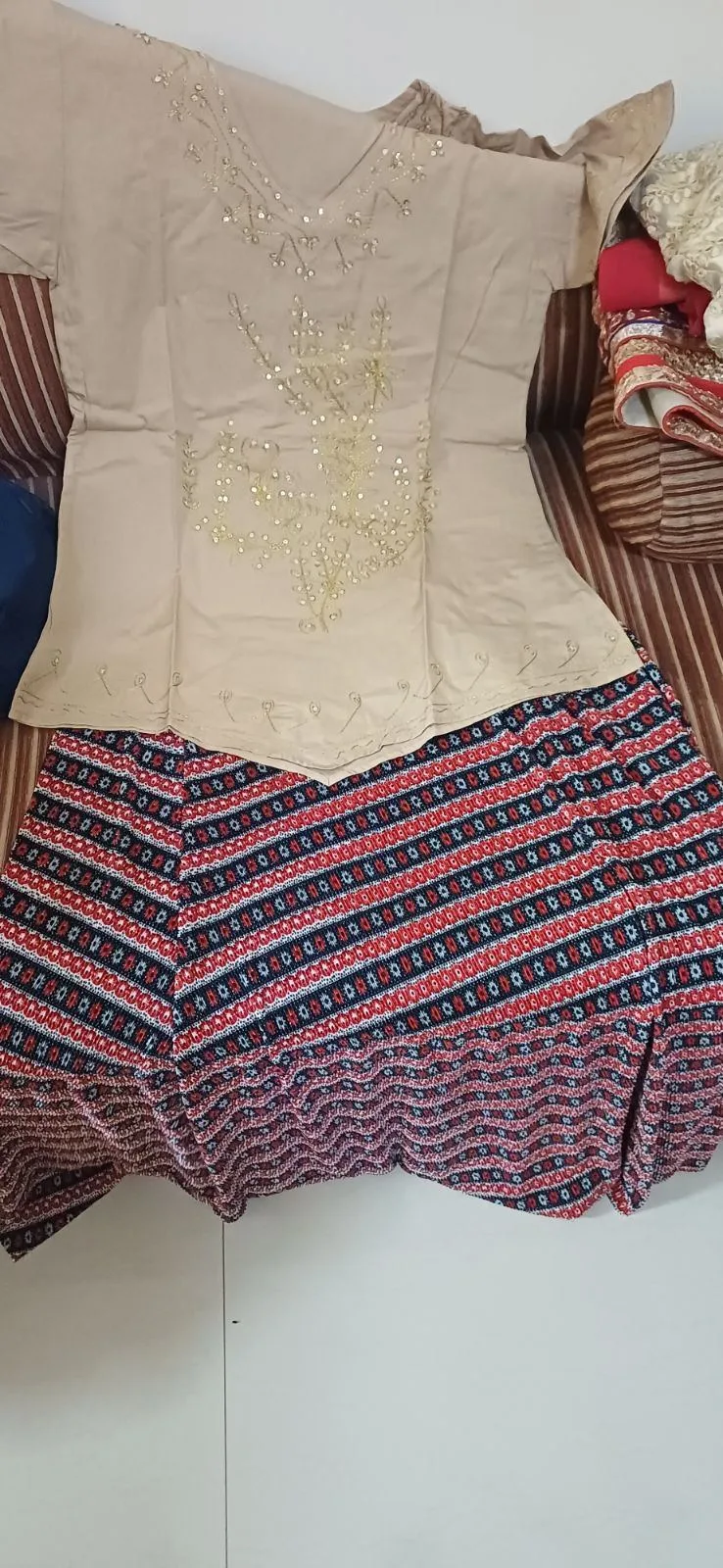 2 bags worn clothings — photo 2