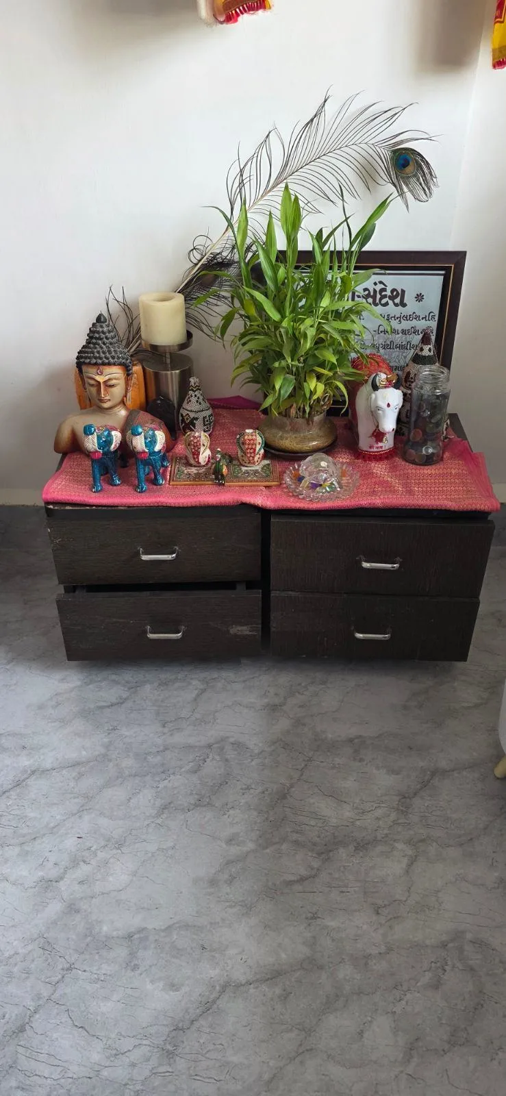 2 sturdy tables 1 wooden temple — Mumbai