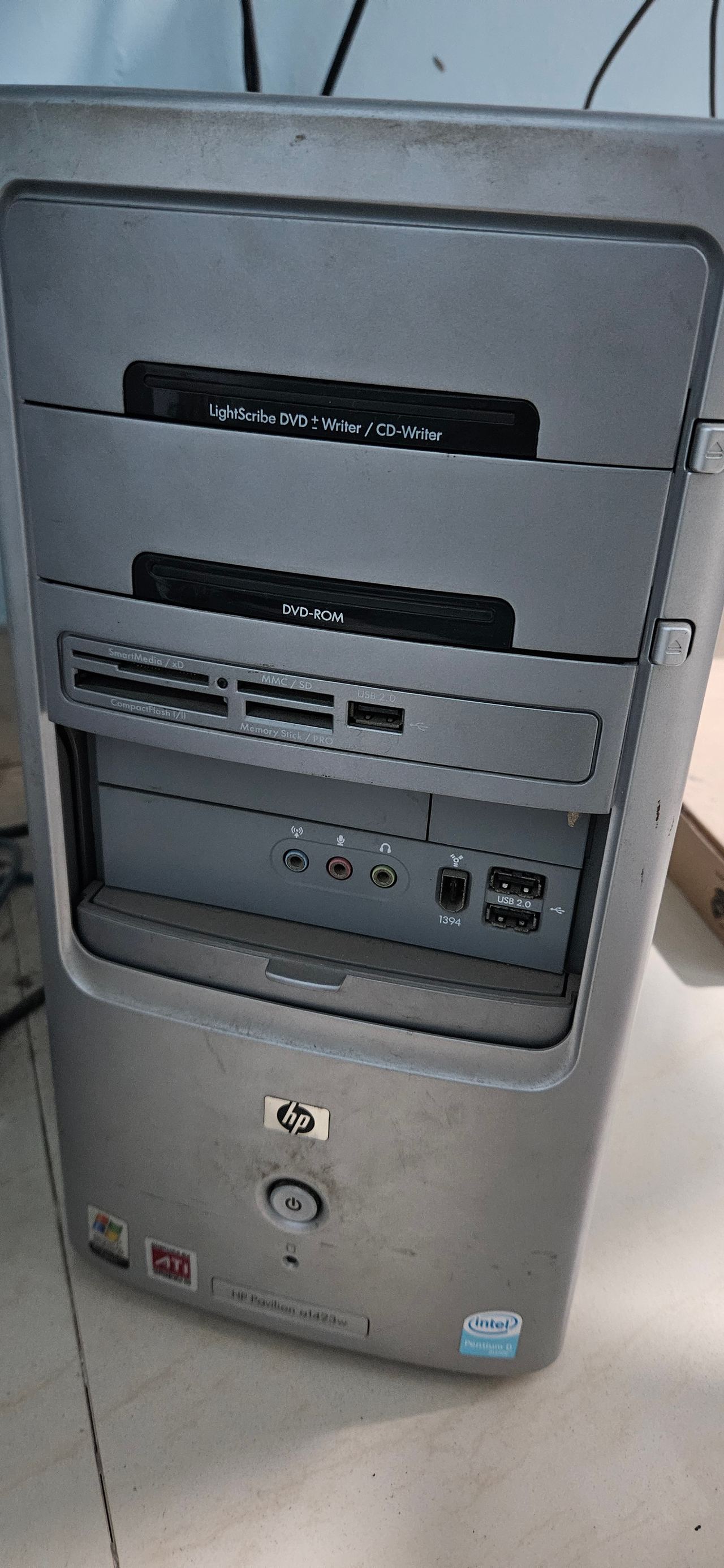 HP Desktop Computer with HP VS19E Monitor, Keyboard & Mouse — photo 3