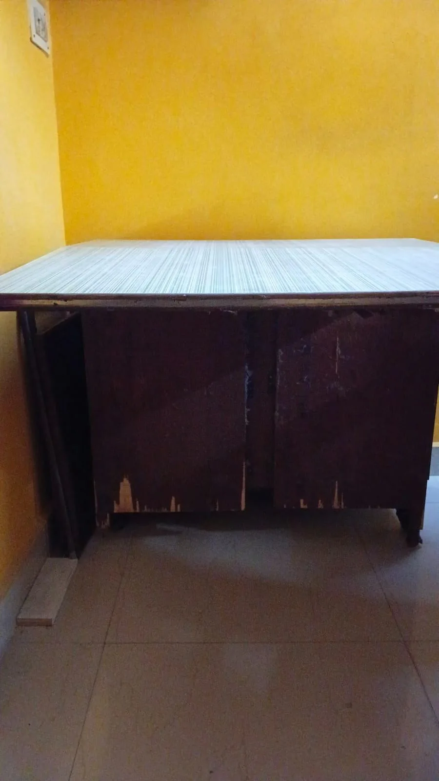 Study desk and foldable dining table — photo 2