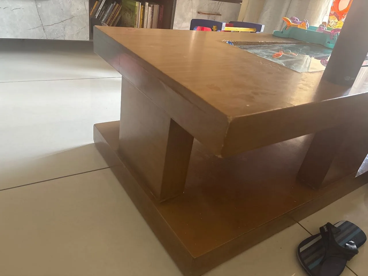 Table — photo 2