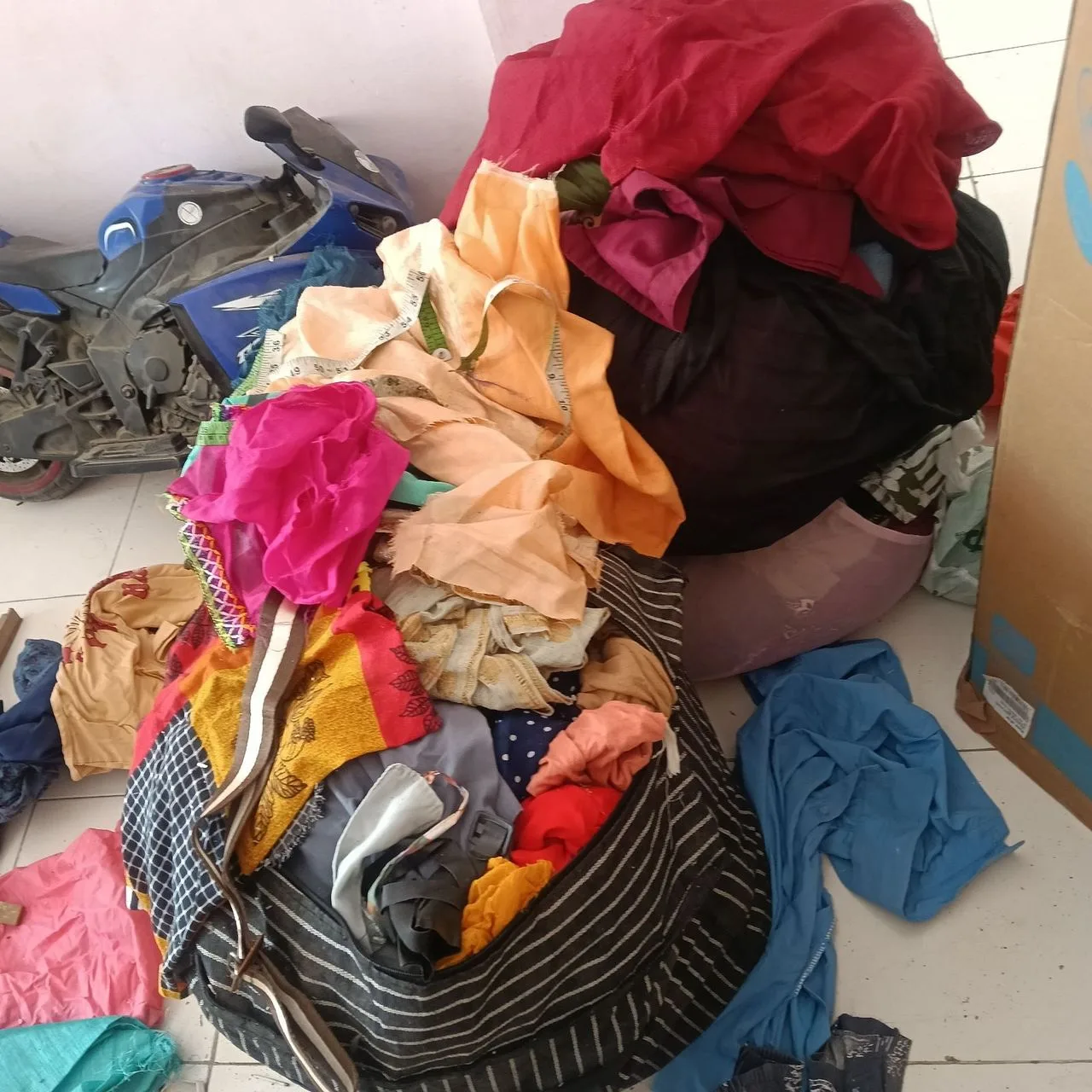 Old clothes — Bhopal