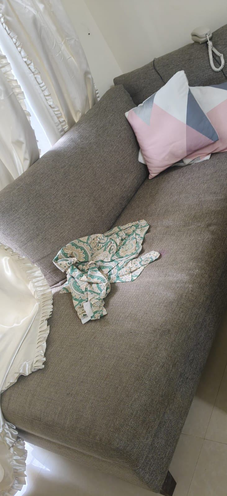L shaped sofa. — furniture donation in Mumbai — photo 2