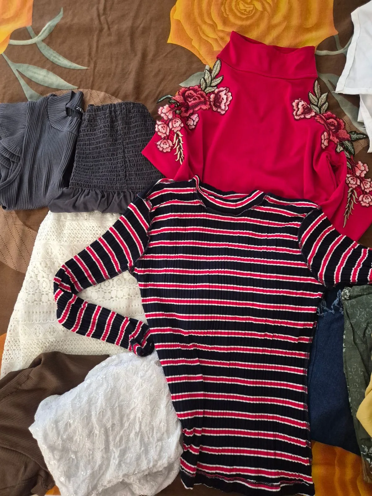 Clothes — photo 1