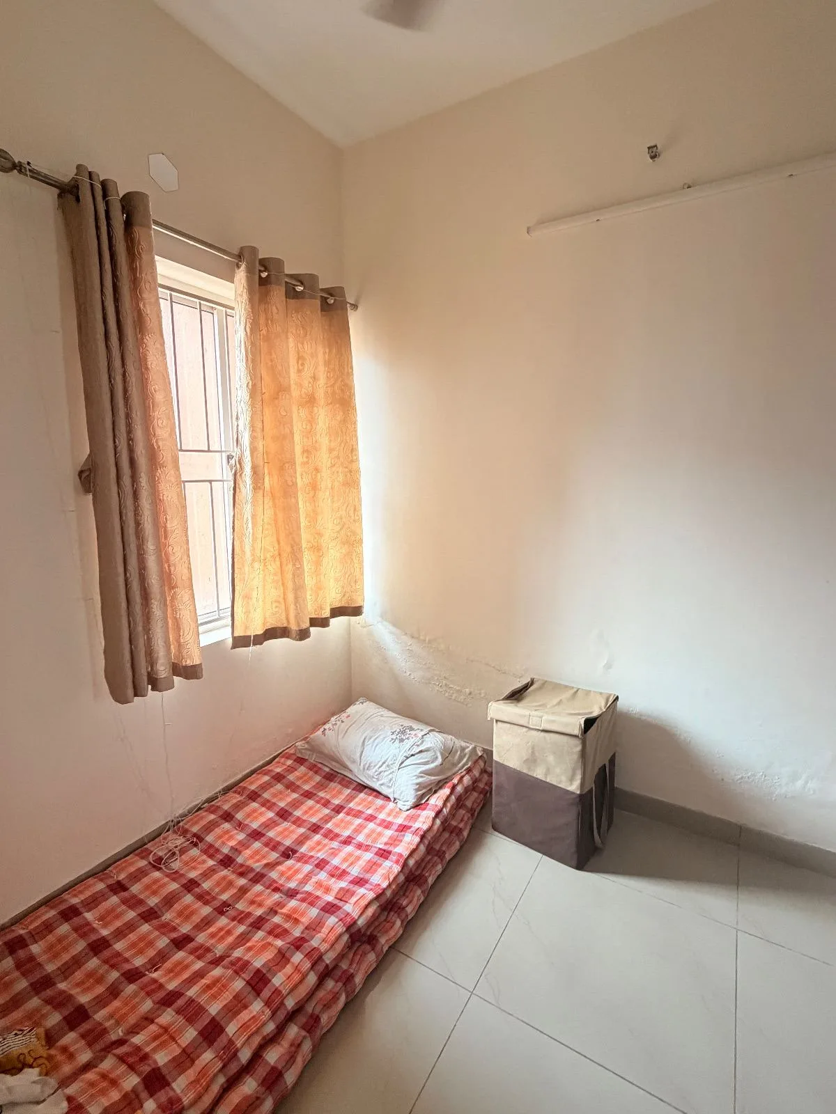 Cotton king size mattress — Poonamallee