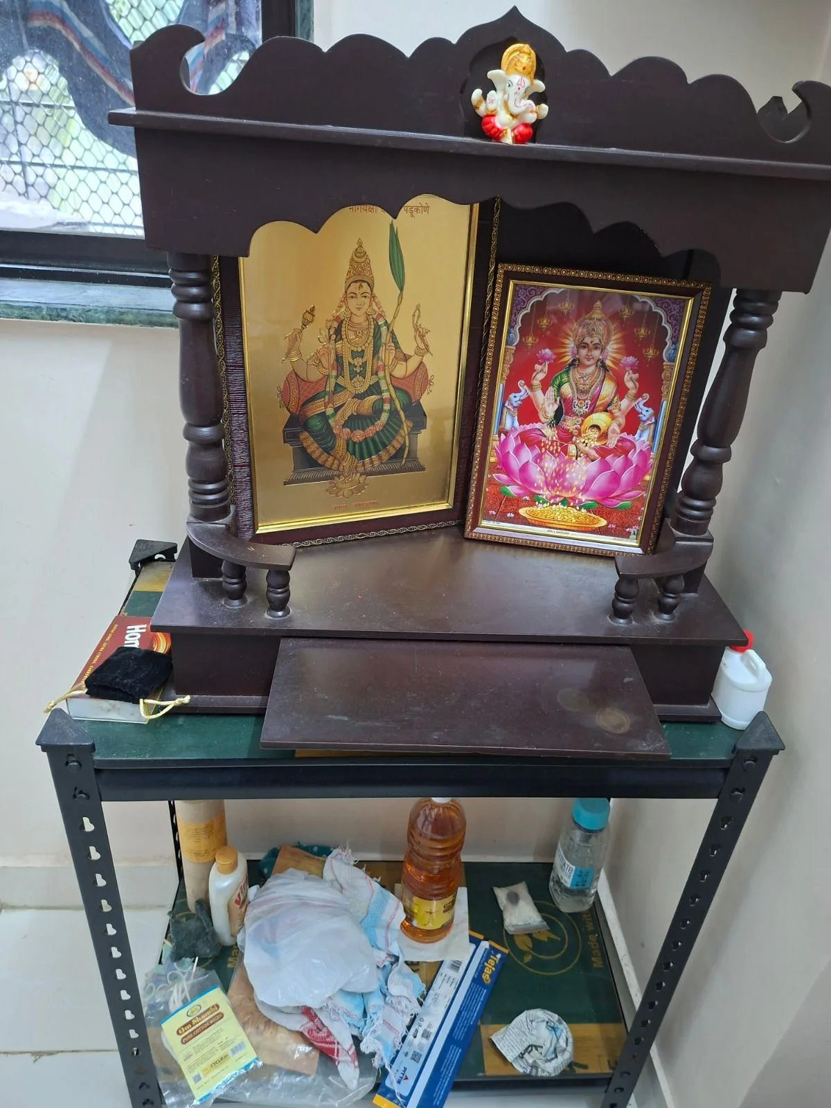Mandir mantap with stand — Mumbai