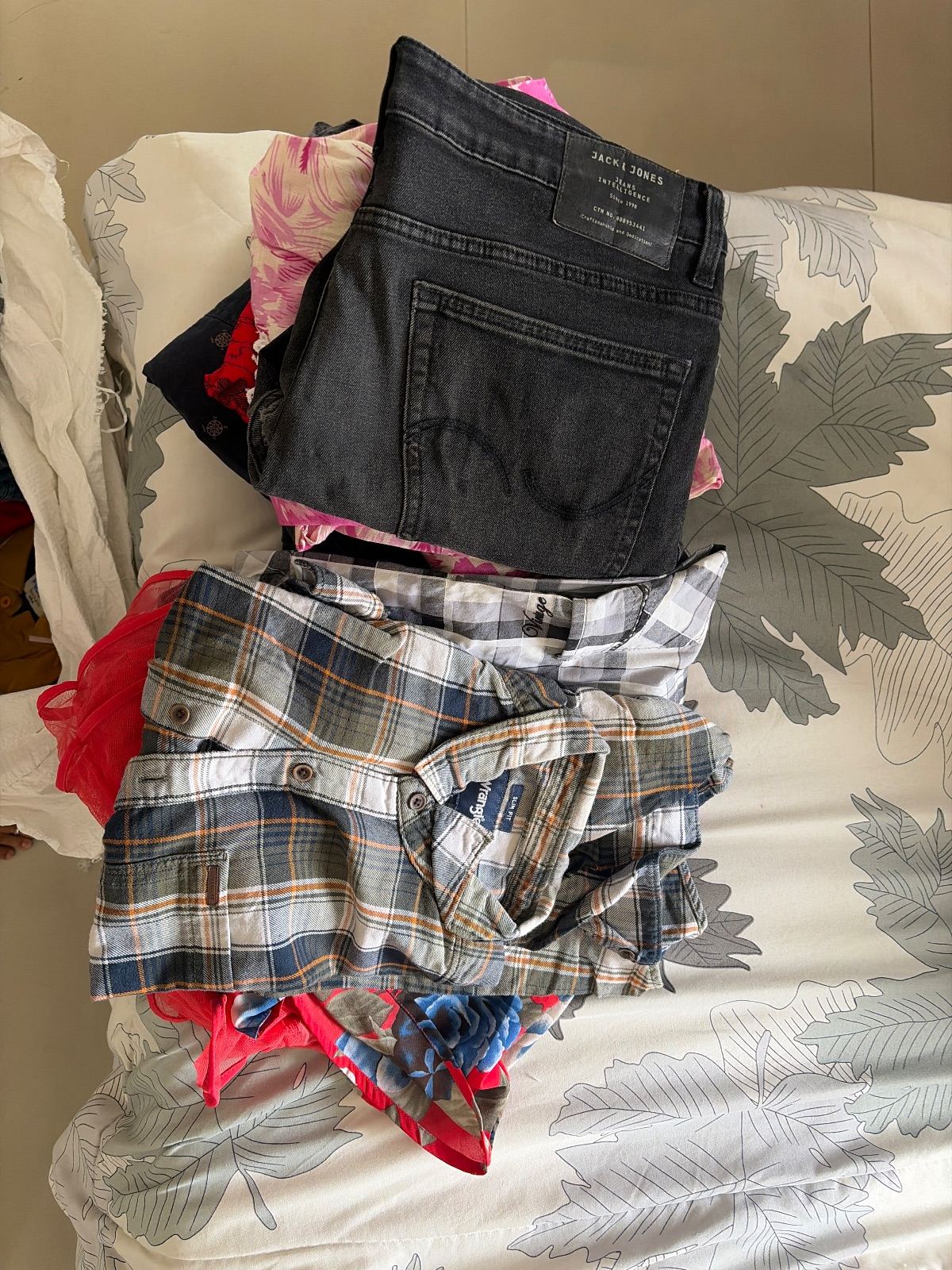 Clothes — photo 2