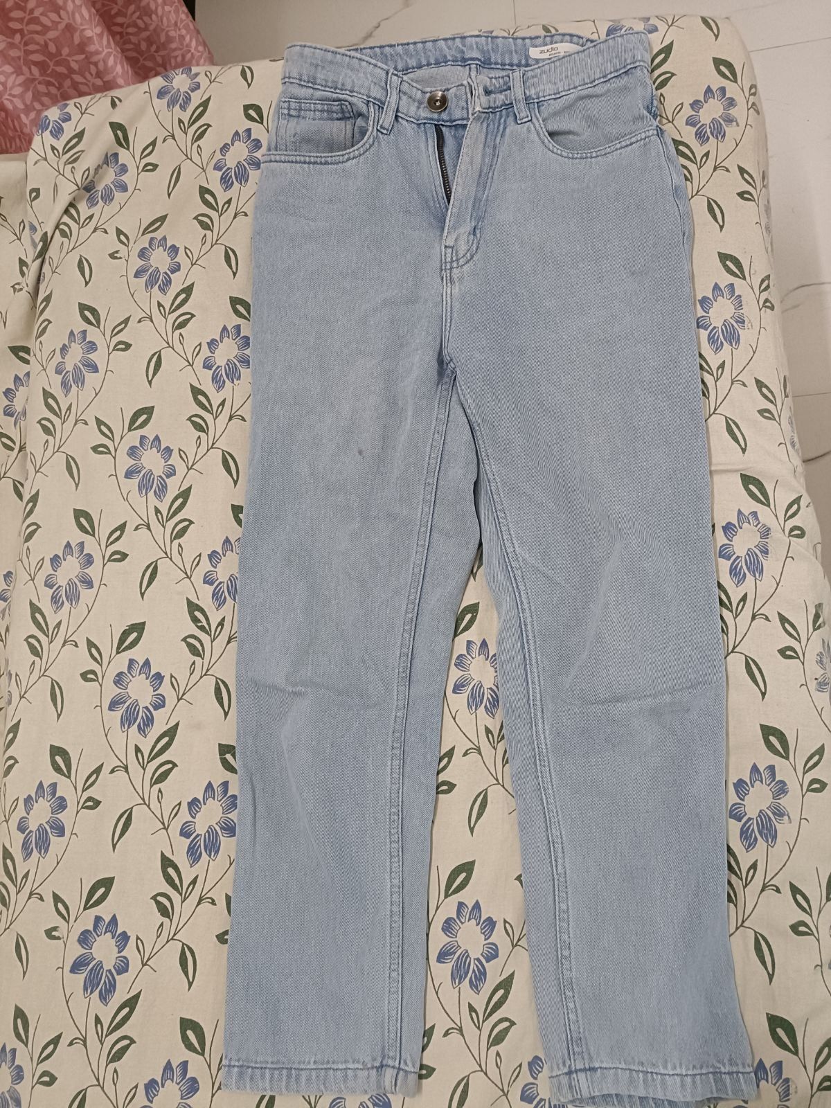 Jeans — Indore