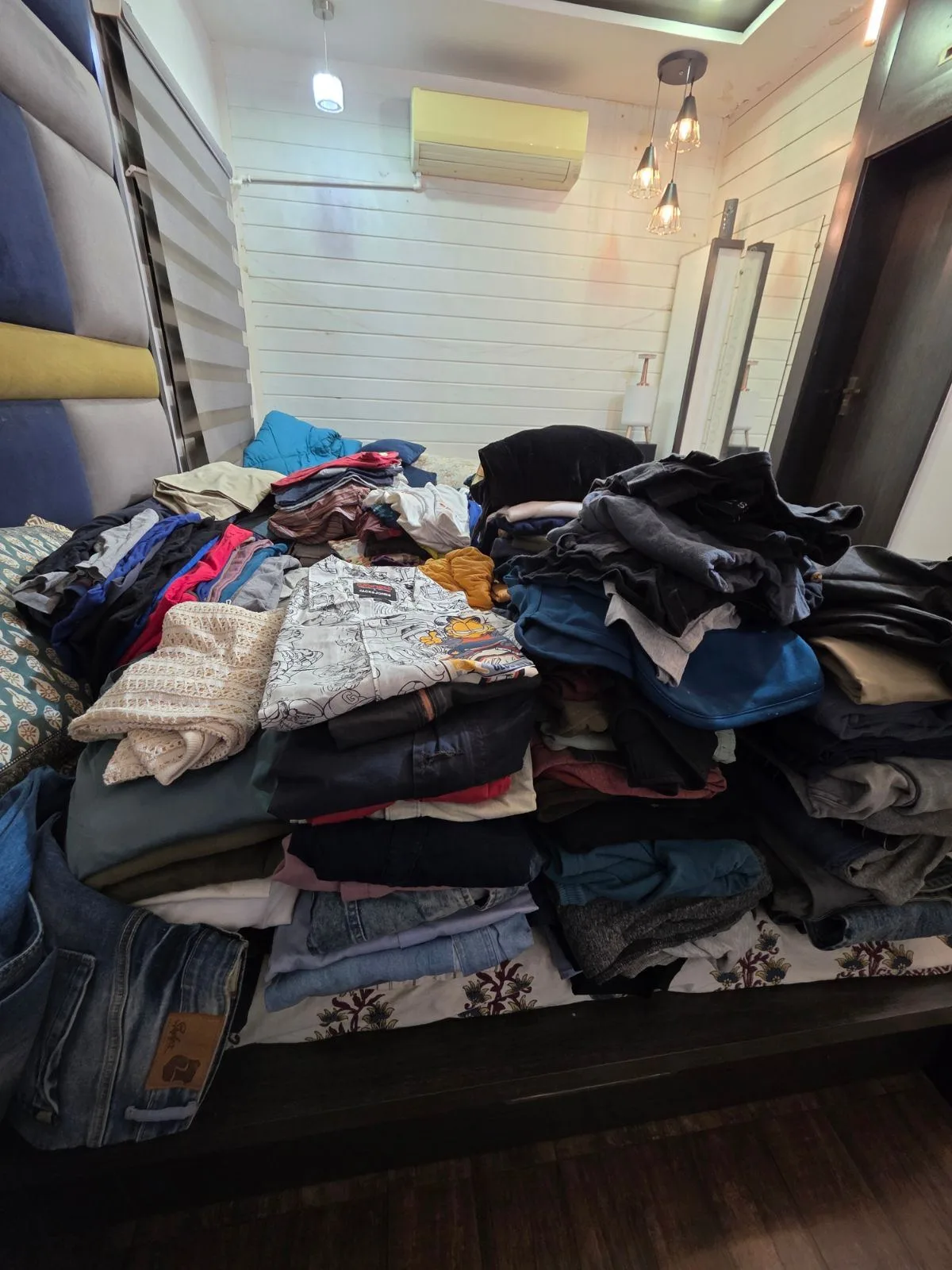 Clothes — photo 3