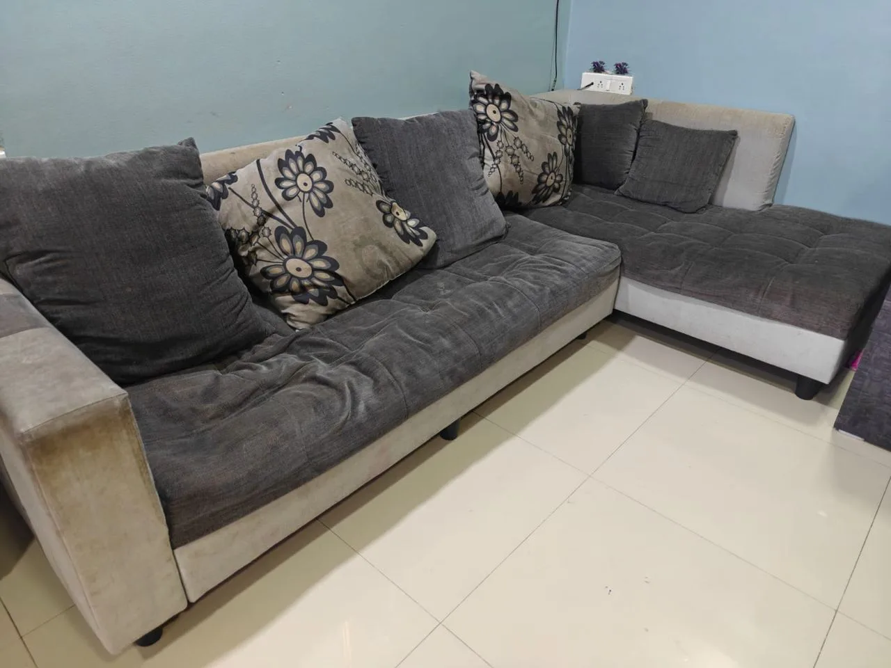 L Shape Sofa and Center Table — Pune
