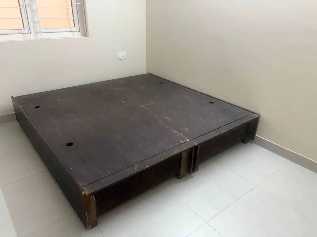 King size bed — photo 2
