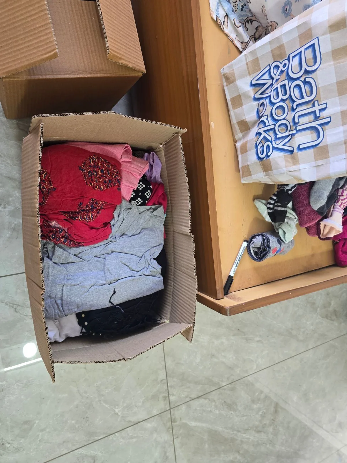 Used Clothes — photo 3
