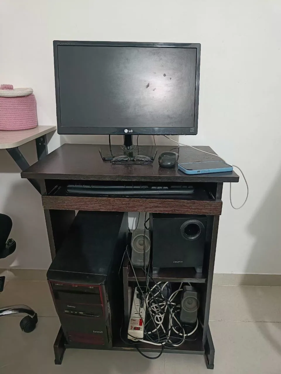 Diwan ,swing,teapoi,laptoptable,laptop chair,tub chaira stools — Furniture donation in Secunderabad — photo 5
