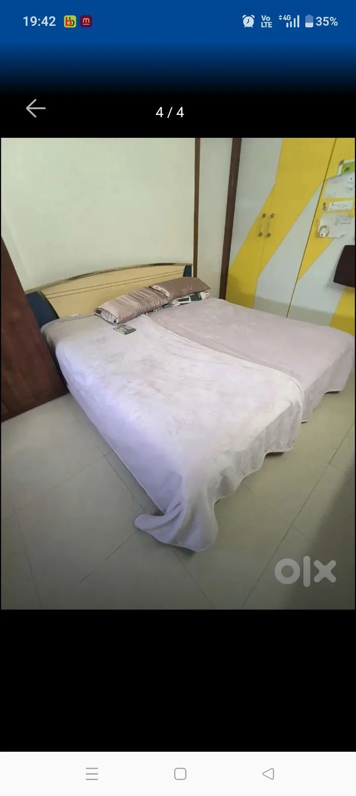 2 Single mattresses in decent condition — goods generic donation in Mumbai — photo 2