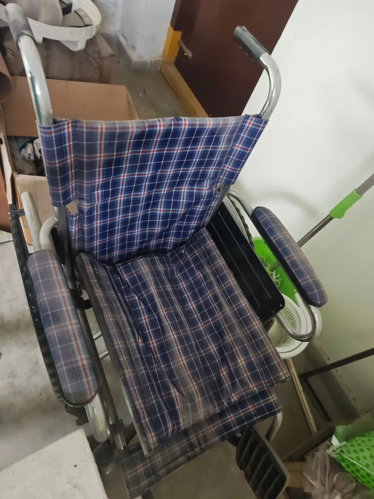 1 Wheelchair — goods generic donation in Hyderabad — photo 2