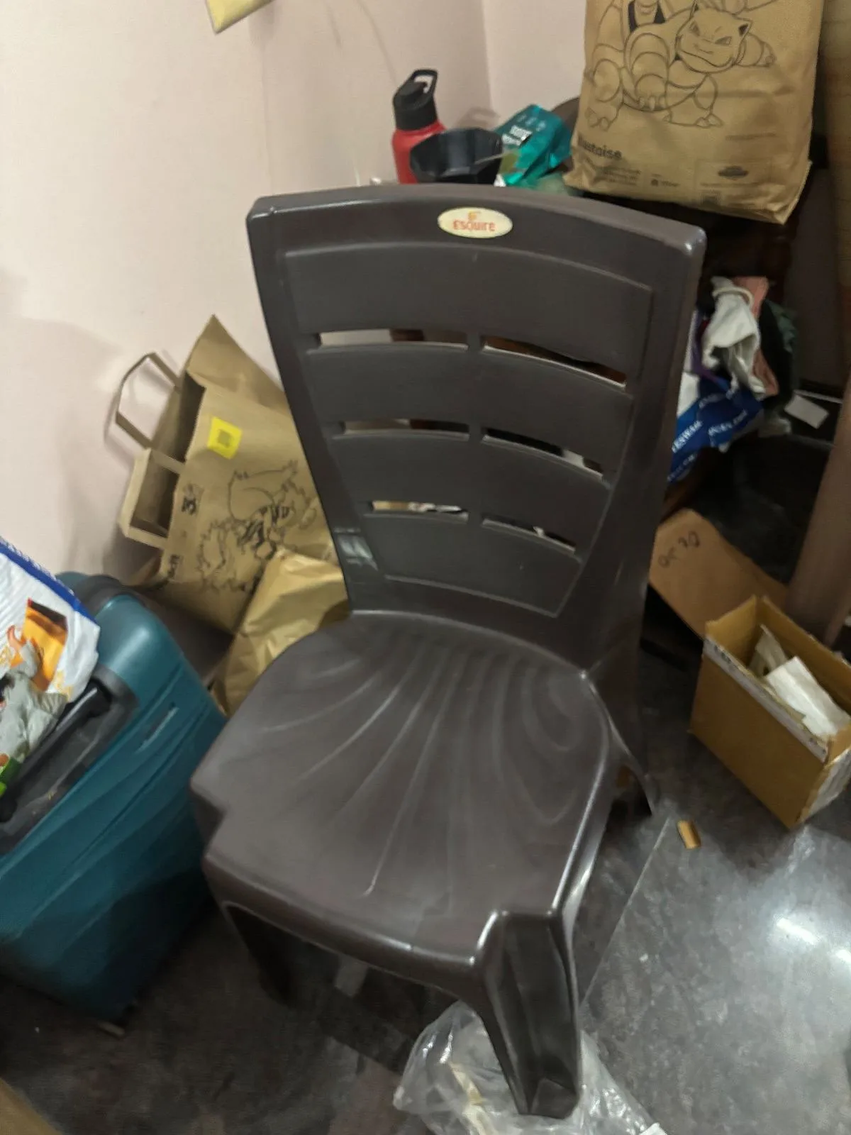 Single bed mattress, pillow and chair — photo 2