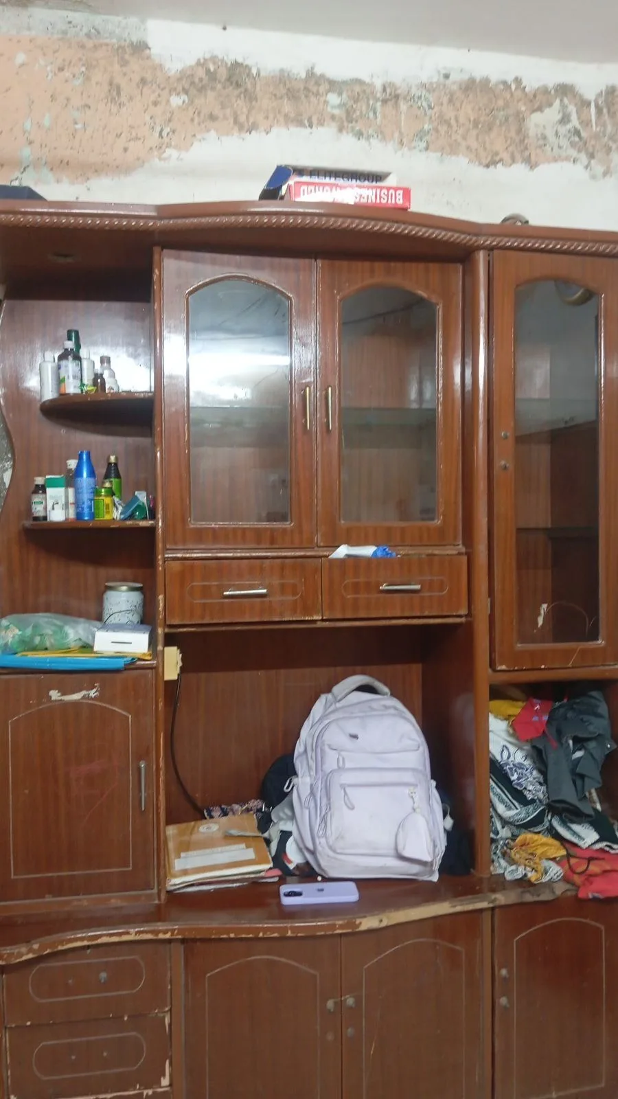 Wooden showcase — Mumbai