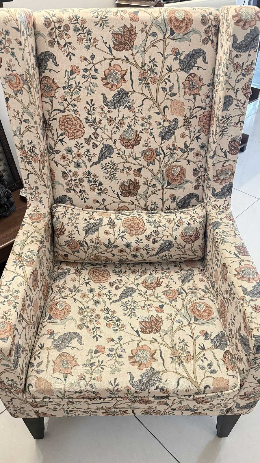 2 lounge chairs — Bengaluru
