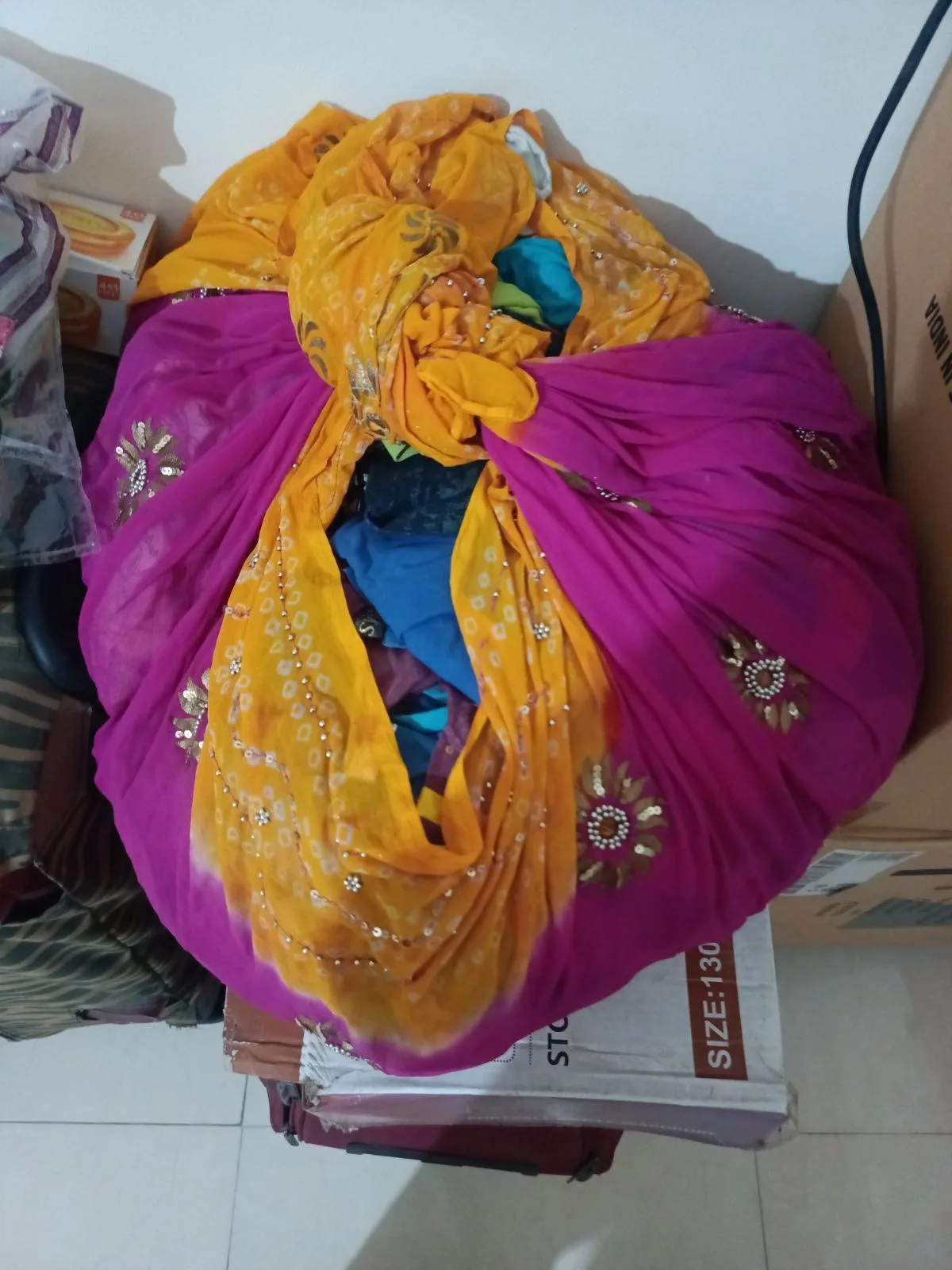Three bundle of old cloths — clothing donation in Bhopal — photo 2